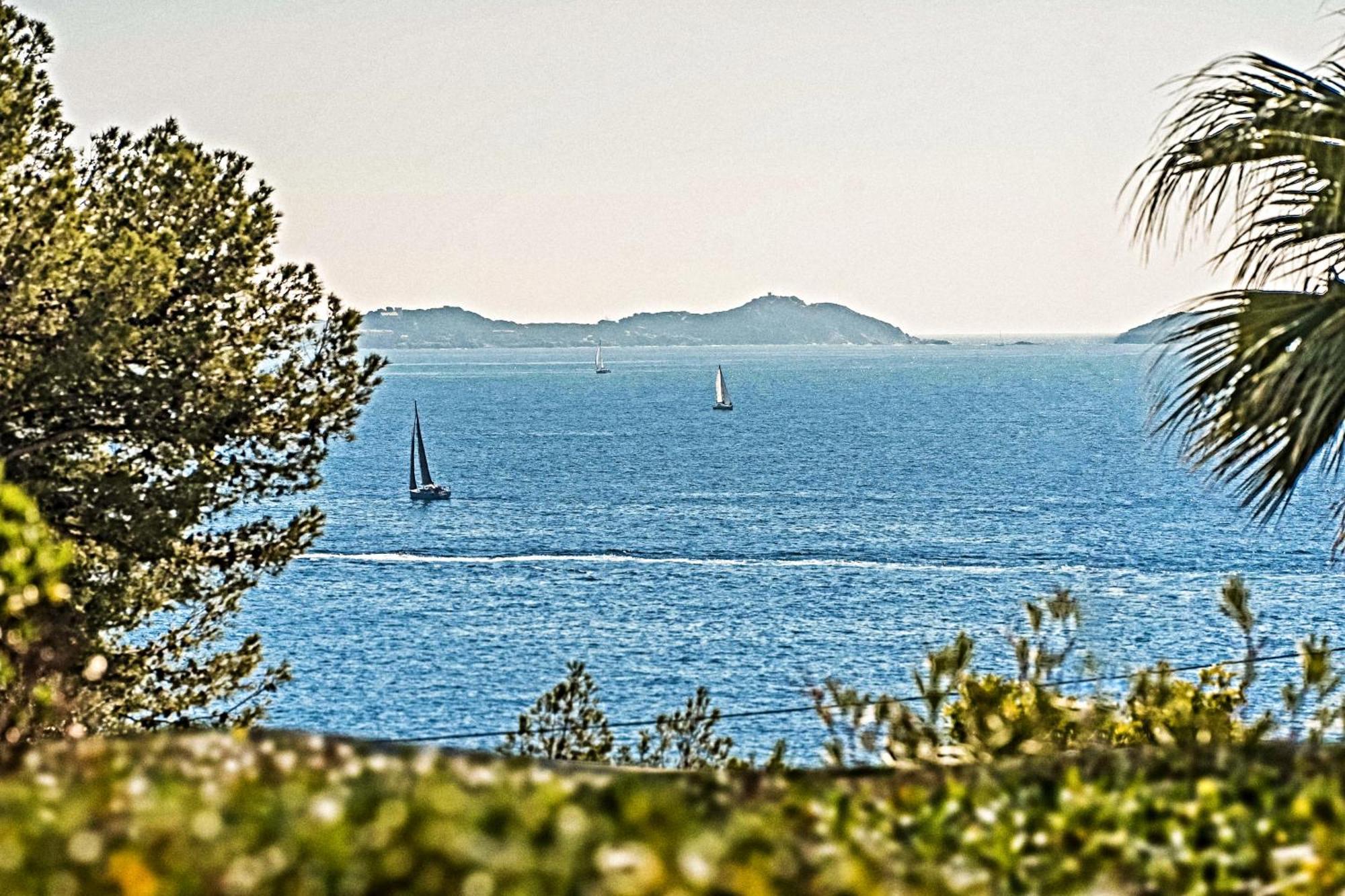 Logement Vue Mer Splendide - Situe A 50 Metres Du Bord De Mer Et 2 Minutes Des Plages - Bandolina Luaran gambar